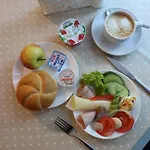 Felix Hotel 2*